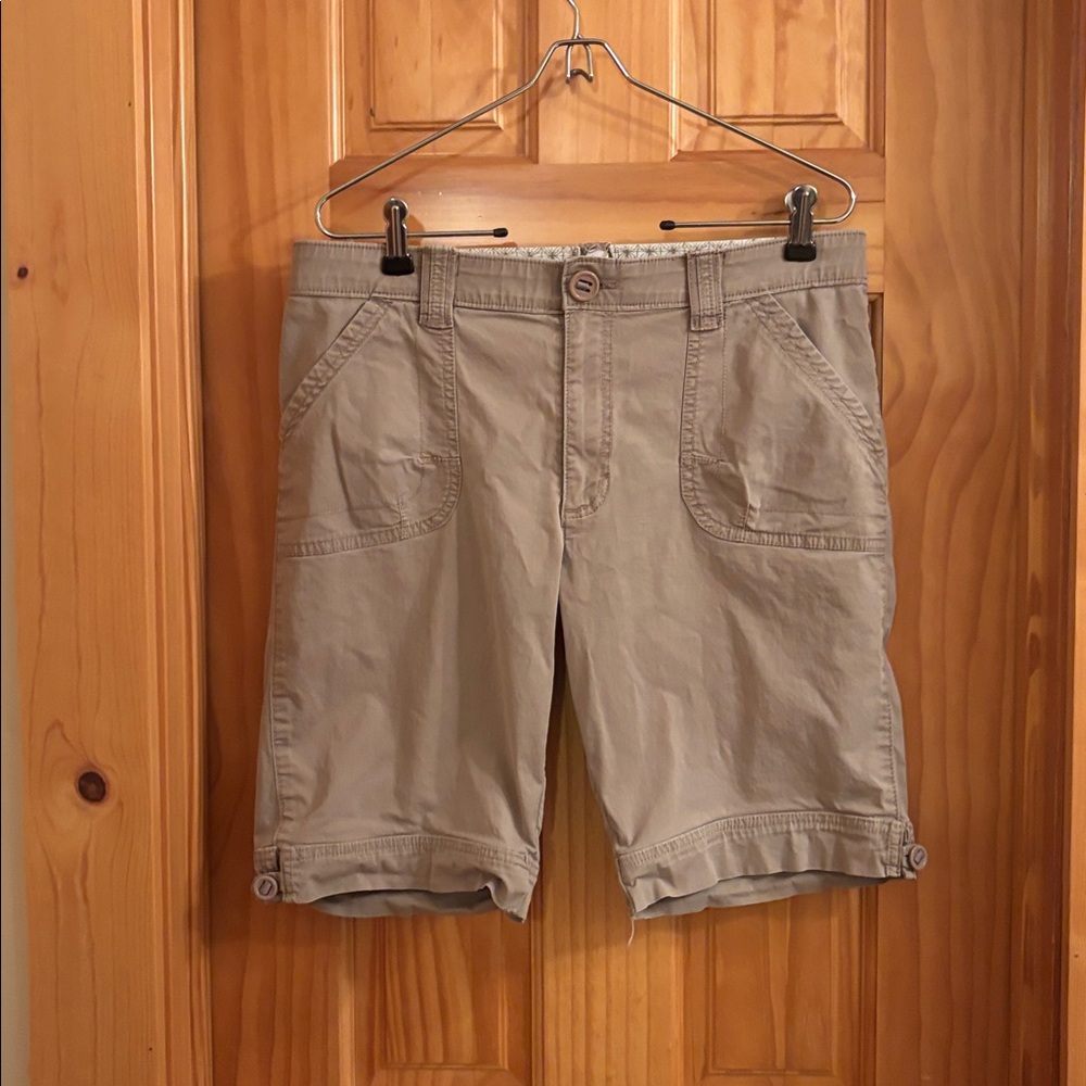 Lee Women's Tan Bermuda Shorts